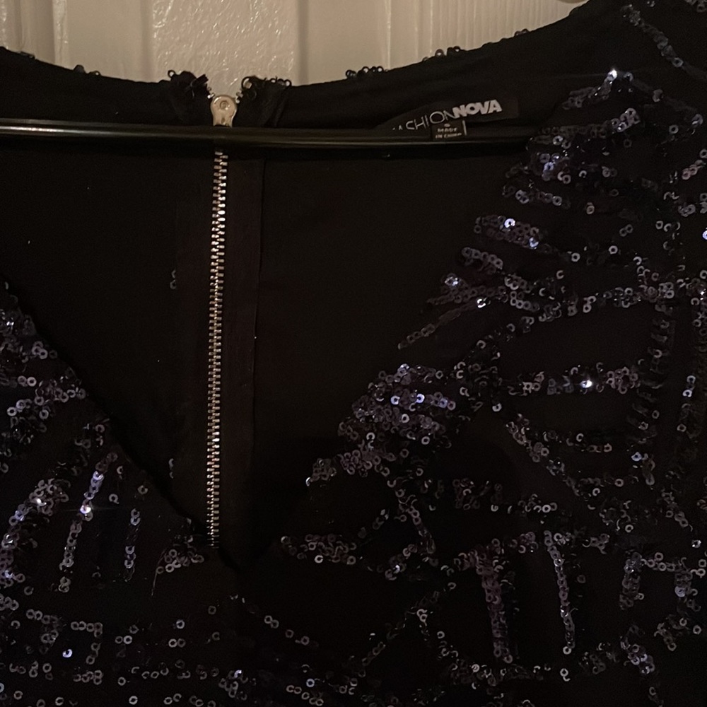 FASHION NOVA PARTY DRESS - Picture 7 of 8
